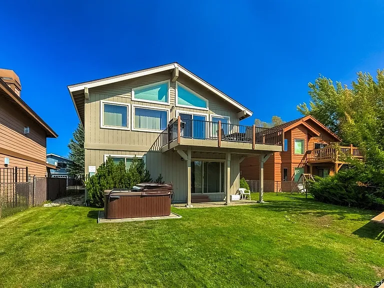 546 Alpine Dr — Photo 6