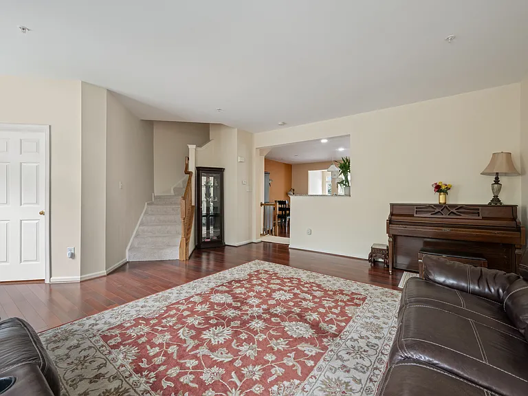10745 Hillingdon Rd — Photo 22