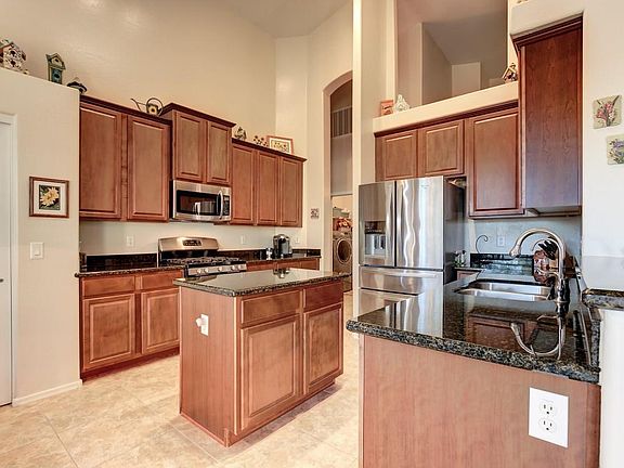 7633 E Sayan St-28