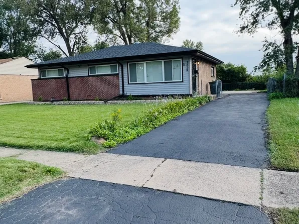 2829 Stafford Dr, Markham, IL 60428