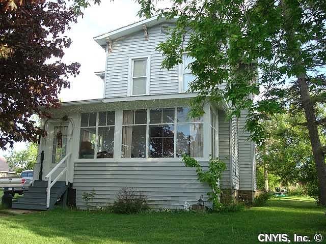1st image of 319 Lake St