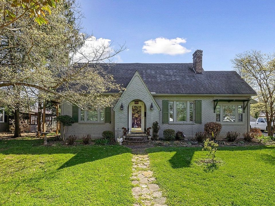 1st image of 106 Ross Ave