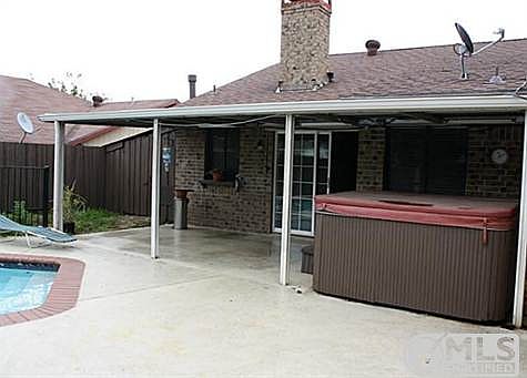 4th image of 2921 Concord Dr