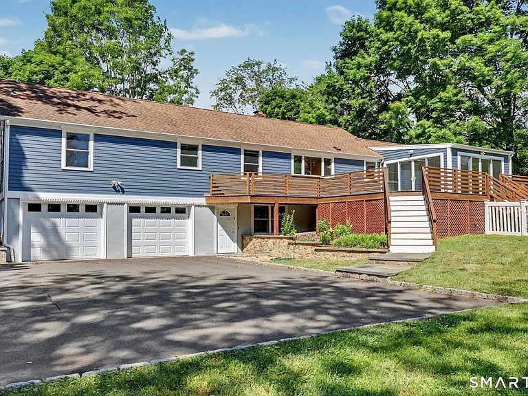 130 W Norwalk Rd — Photo 36