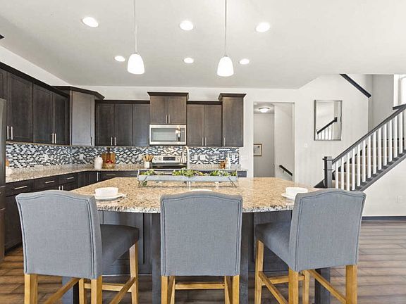 4th image of 500 Oakmont Dr