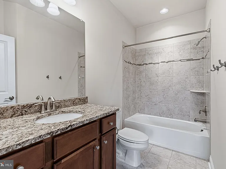 1751 Tysons Crest Ln — Photo 27