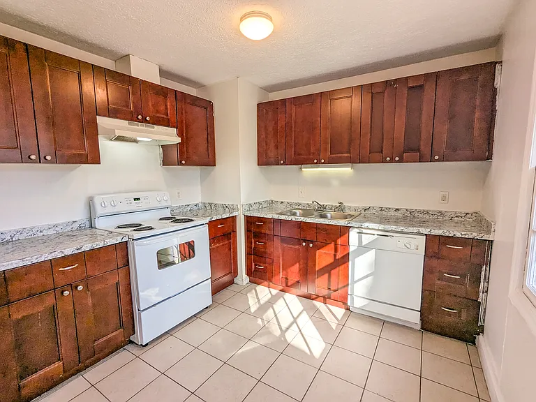 4446 Falcon Ct — Photo 7