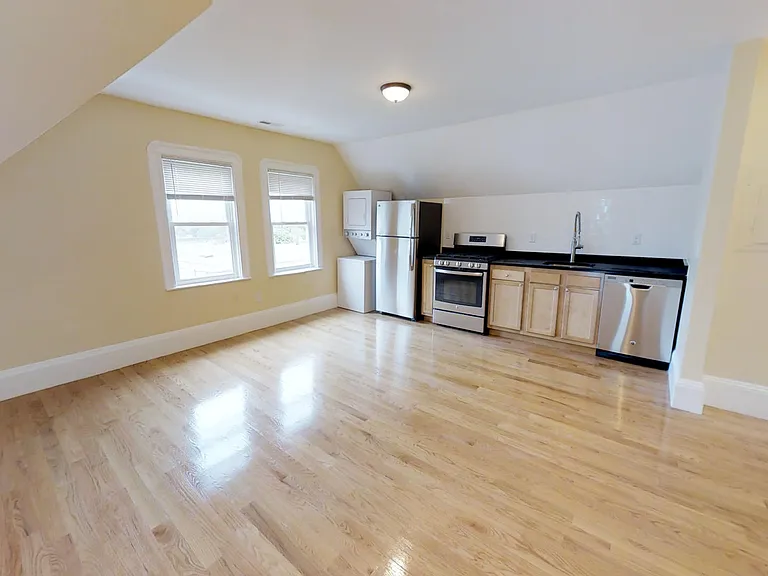 50 Lowell St #3 — Photo 2