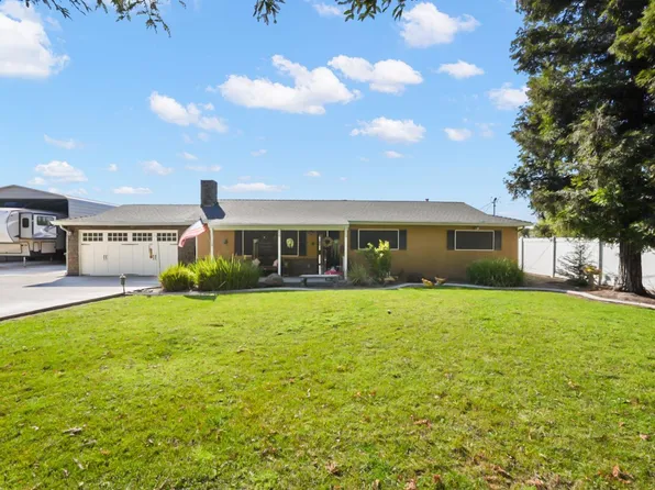 5425 Roselle Ave, Riverbank, CA 95367