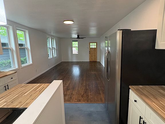 4th image of 950 Oglewood Ave