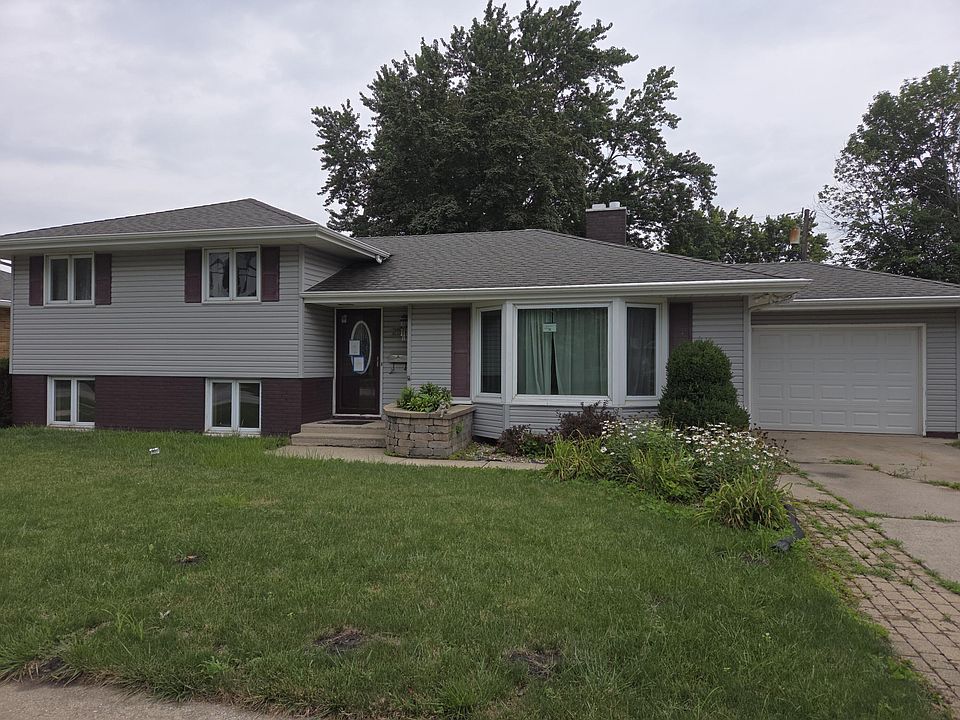 1st image of 2541 Lincoln St