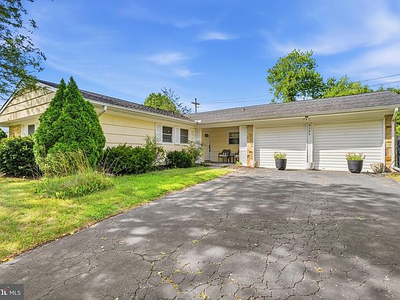2nd image of 3120 Trinity Dr