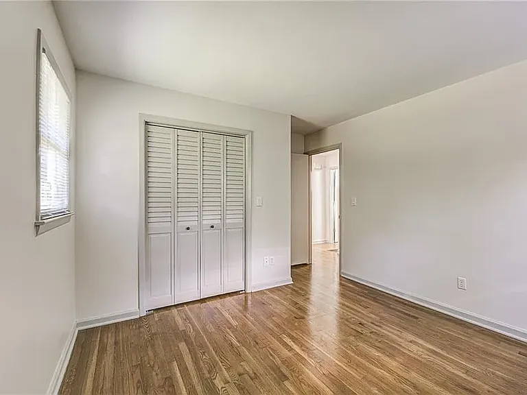 2340 Burch Cir — Photo 17