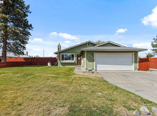 1070 SW 10th Pl, Hermiston, OR 97838