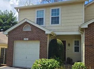 12103 Autumn Lakes Dr, Maryland Heights, MO 63043