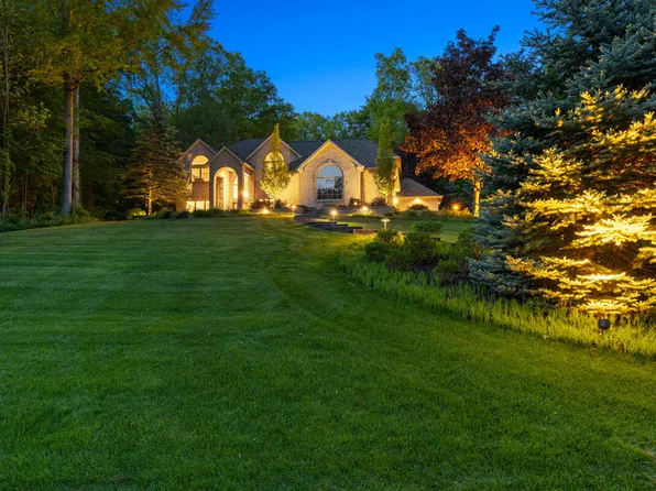 966 Timber Winds Dr SW, Grand Rapids, MI 49534