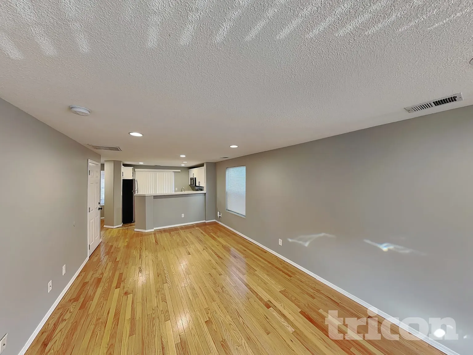577 SW 207Th Avenue Beaverton OR — Photo 2