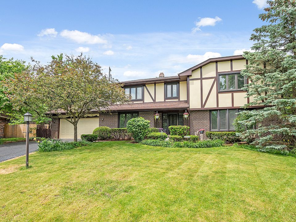 1st image of 7422 Manitoba Dr