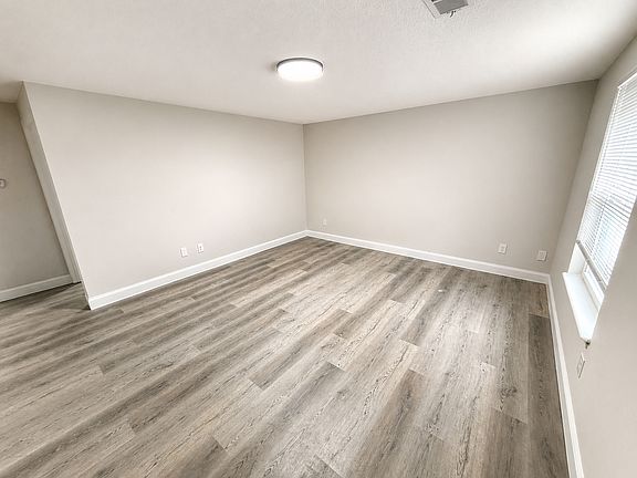 5th image of 6911 N Chas Dr APT C