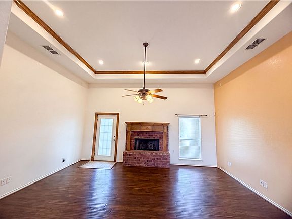 3rd image of 14925 Beal Dr
