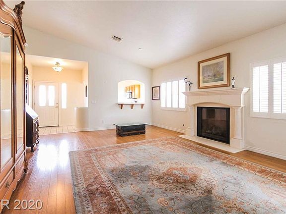 5th image of 790 Los Tavis Way