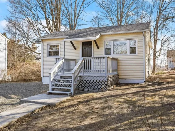 7 Candle Hill Road, New Fairfield, CT 06812