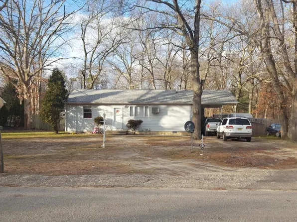 93 Erica Rd, Lakewood, NJ 08701