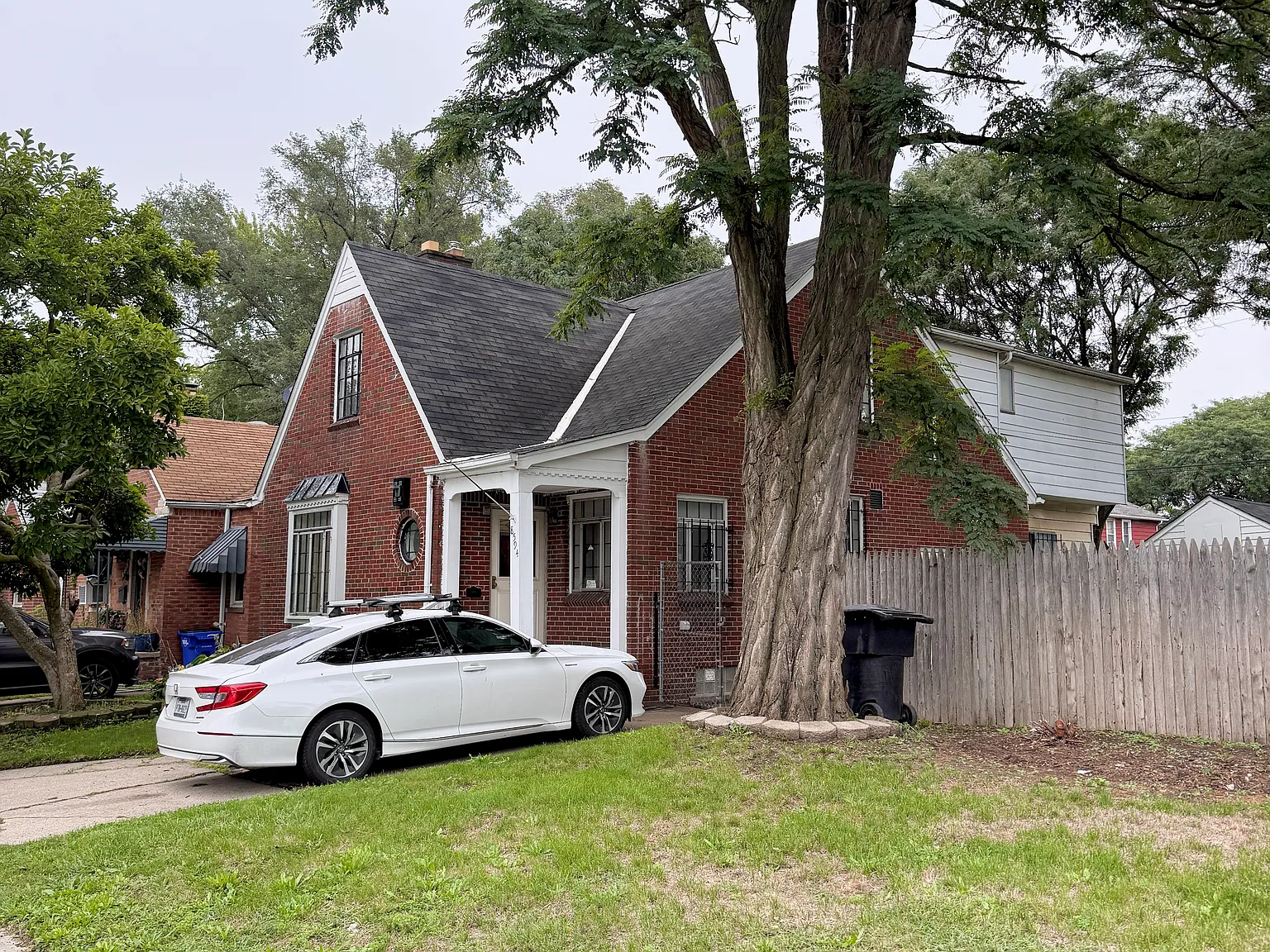 4 bed, 2.5 bath, 2100 sqft, $1,500 — Photo 4