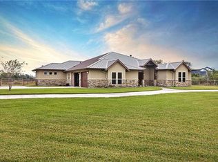 218 Coastal Wildwood Dr, Rockport, TX 78382