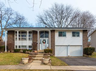 5919 Sherman Dr, Woodridge, IL 60517