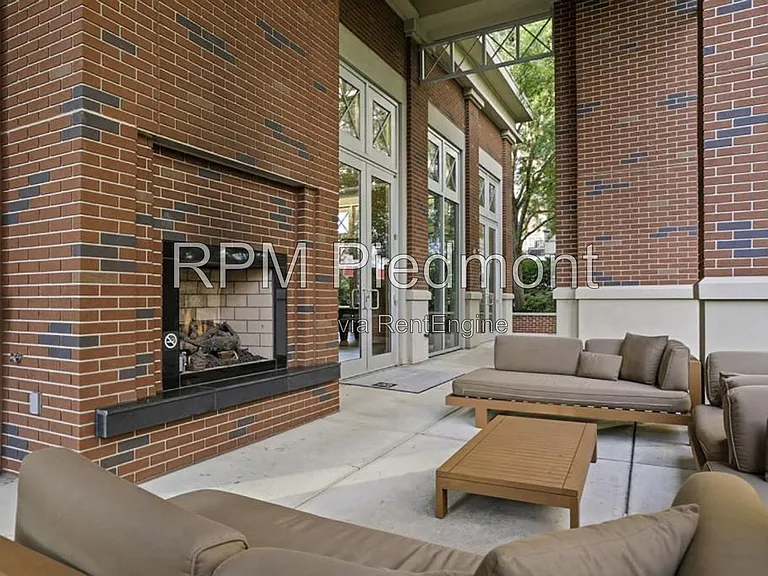 1820 Peachtree Rd #911 — Photo 45