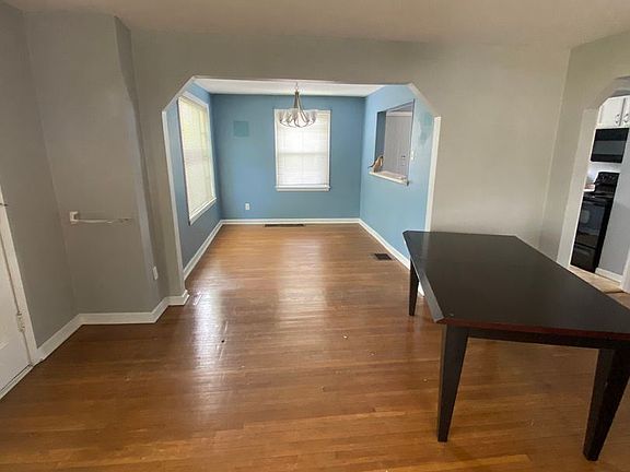 5th image of 707 Elizabeth Ave