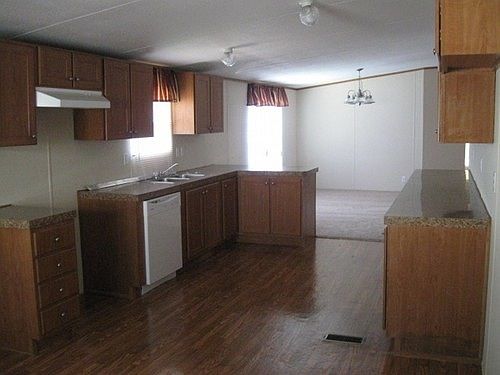 5th image of 6012 Edgewood Pl
