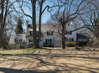 161 Sands Point Rd, Sands Pt, NY 11050