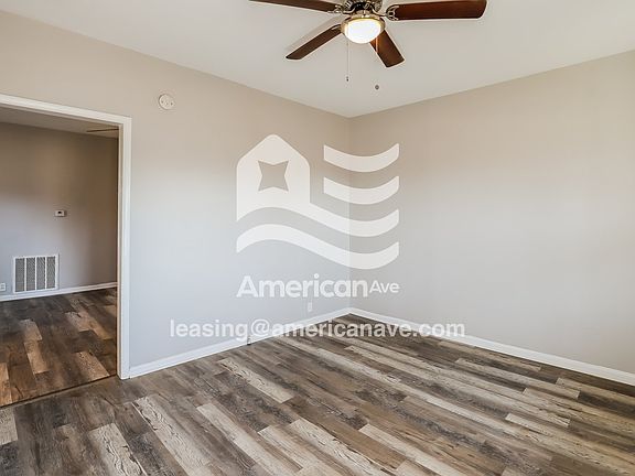 804100_002_wm_-_living_room_13602827.jpg