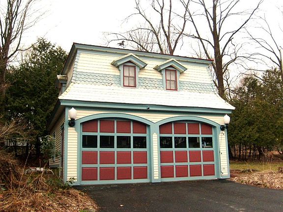 5th image of 6447 Main St