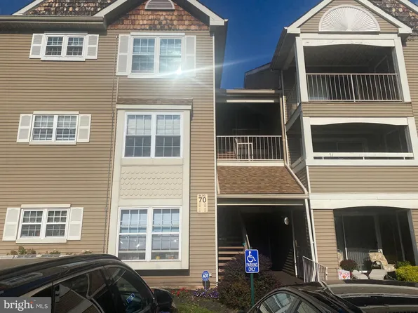 70204 Delaire Landing Rd #204, Philadelphia, PA 19114