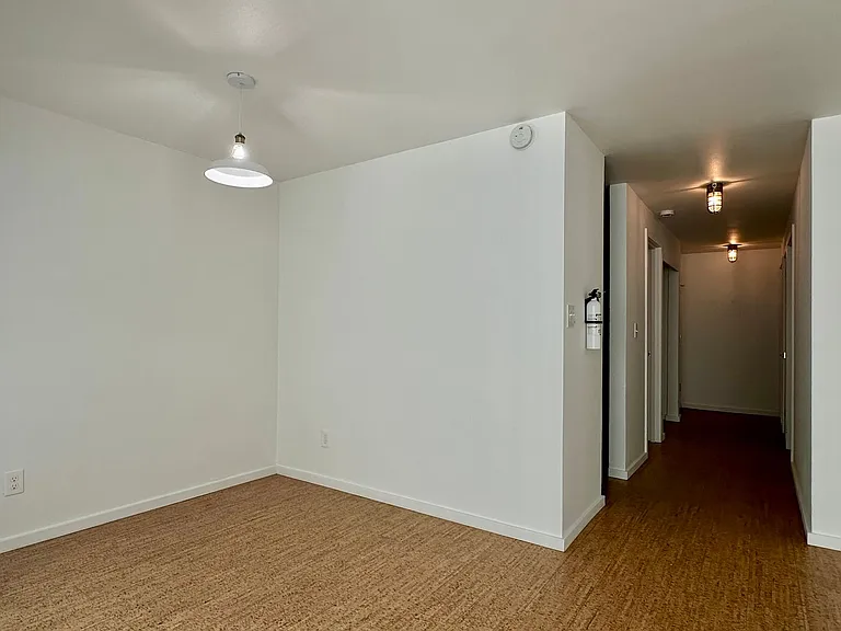 Riverside Apartments — Photo 28