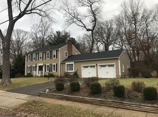 10 Hamilton Hill Rd, Lincroft, NJ 07738