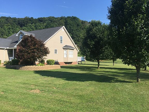 4th image of 352 Township Road 1483