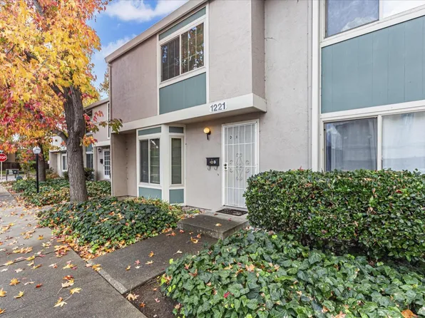 1221 Pine Creek Way APT D, Concord, CA 94520