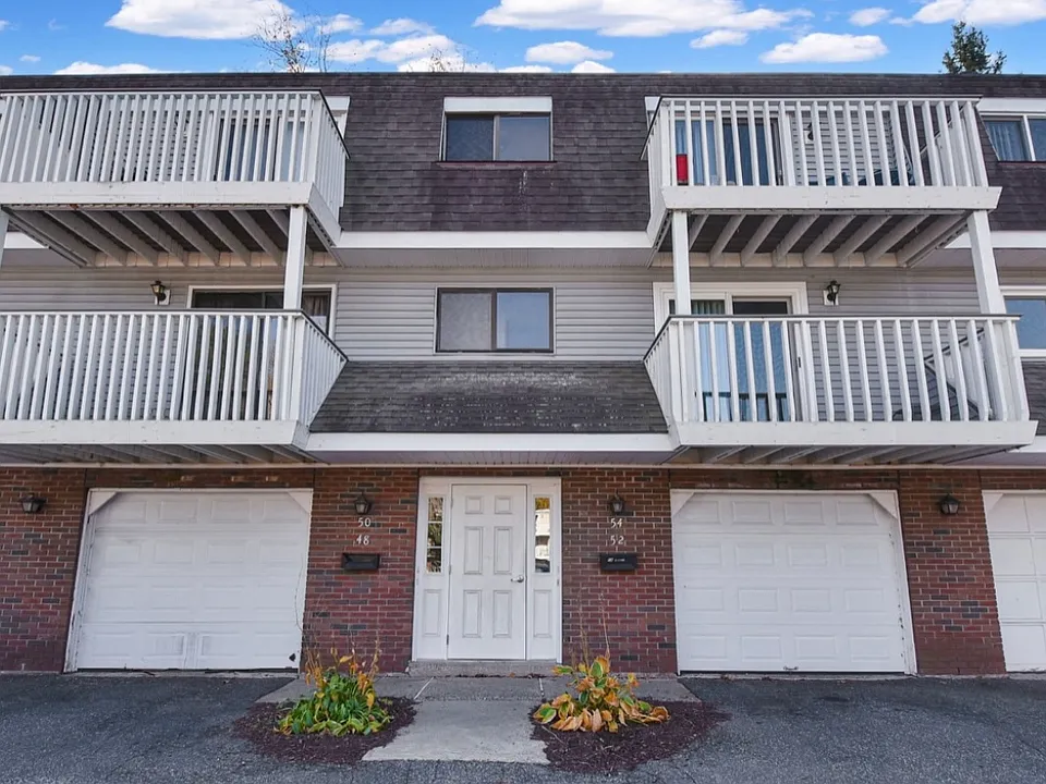 48 Churchill Dr #48