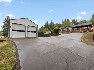 93660 McKenna Ln, Coos Bay, OR 97420
