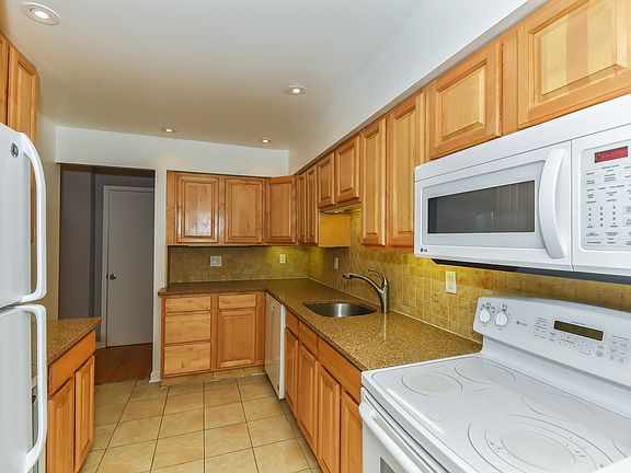 4th image of 308 Kemeys Cove