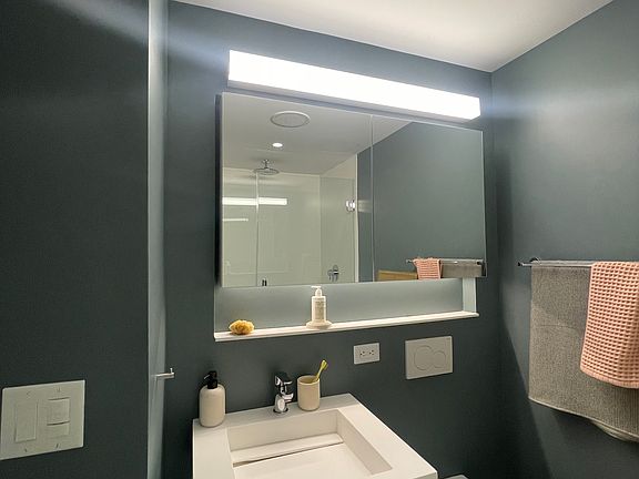 5th image of 15 Park Dr APT 1
