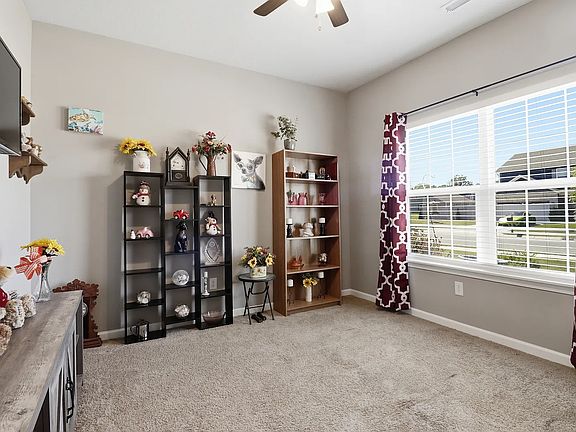 4th image of 2332 Longleaf Ln