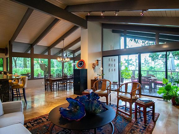2nd image of 103 Knoll Circle