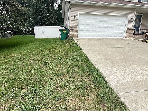 2nd image of 10389 Lindwood Ct