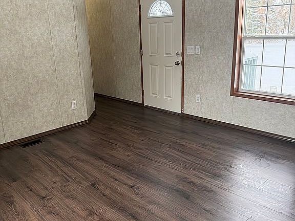 4th image of 277 W Main St Lot 19