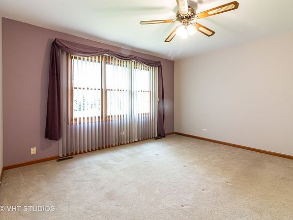 5th image of 1010 Morraine Dr